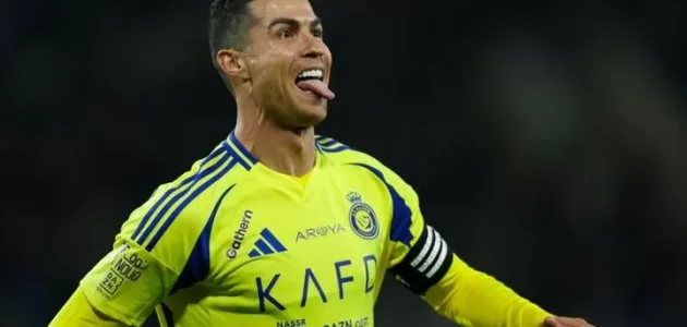 كريستيانو رونالدو: مهاجم النصر قريب من الموافقة على عقد جديد للبقاء مع النادي السعودي